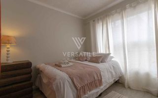 3 Bedroom House For Sale in Long Beach