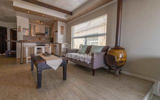 3 Bedroom House For Sale in Long Beach