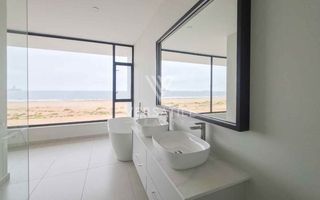 4 Bedroom Townhouse To Rent in Dolphin Beach