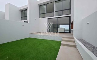 4 Bedroom Townhouse To Rent in Dolphin Beach