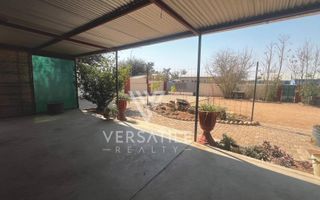 5 Bedroom House To Rent in Rehoboth