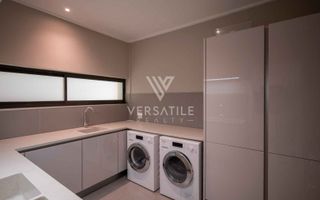 3 Bedroom Apartment/Penthouse For Sale in Waterfront