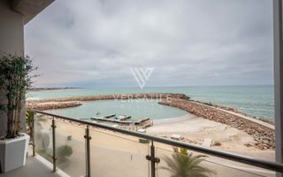 3 Bedroom Apartment/Penthouse For Sale in Waterfront
