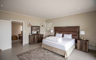 3 Bedroom Apartment/Penthouse For Sale in Waterfront