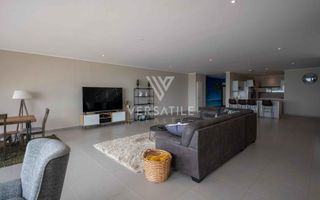 3 Bedroom Apartment/Penthouse For Sale in Waterfront