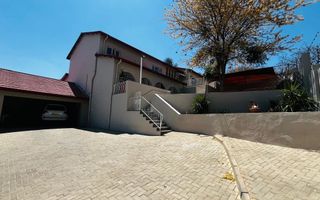 4 Bedroom House For Sale in Eros