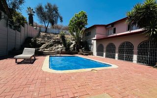 4 Bedroom House For Sale in Eros