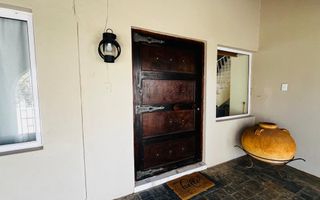 4 Bedroom House For Sale in Eros