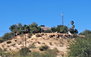 6 Bedroom House For Sale in Gochas