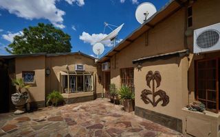 7 Bedroom Office / Retail / Mixed Use For Sale in Suiderhof