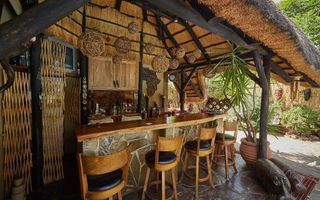 7 Bedroom Office / Retail / Mixed Use For Sale in Suiderhof