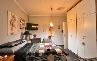 7 Bedroom House For Sale in Hochlandpark, Windhoek