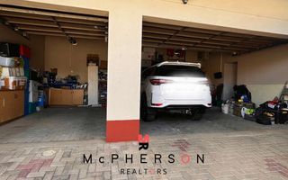 7 Bedroom House For Sale in Hochlandpark, Windhoek