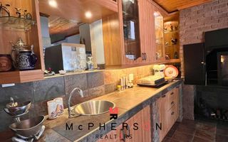 7 Bedroom House For Sale in Hochlandpark, Windhoek