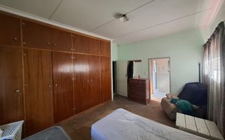 3 Bedroom House For Sale in Academia