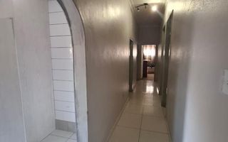 3 Bedroom House For Sale in Academia