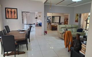 3 Bedroom House For Sale in Academia