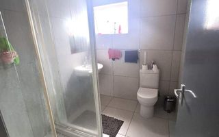 3 Bedroom House For Sale in Rocky Crest