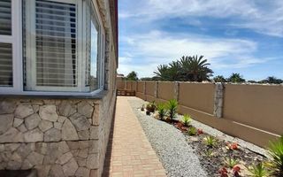 2 Bedroom House For Sale in ROSSMUND GOLF RESORT