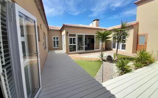 2 Bedroom House For Sale in ROSSMUND GOLF RESORT
