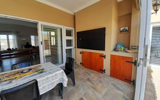2 Bedroom House For Sale in ROSSMUND GOLF RESORT