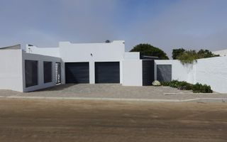 4 Bedroom House For Sale in Hage Heights, Swakopmund