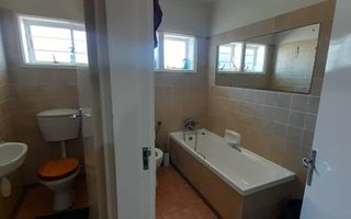 3 Bedroom Apartment/Penthouse For Sale in Vineta