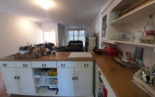 3 Bedroom Apartment/Penthouse For Sale in Vineta