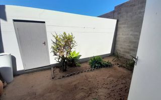 3 Bedroom Apartment/Penthouse For Sale in Vineta