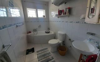 3 Bedroom Apartment/Penthouse For Sale in Vineta