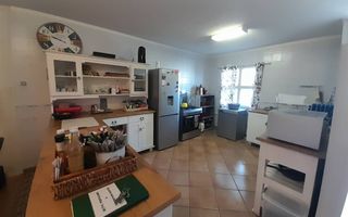 3 Bedroom Apartment/Penthouse For Sale in Vineta