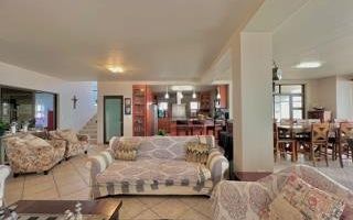 4 Bedroom House For Sale in Mile 4