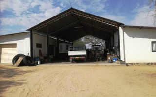 10 Bedroom Farm For Sale in Karibib