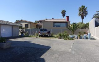 4 Bedroom House For Sale in Vineta, Swakopmund