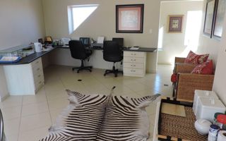 4 Bedroom House For Sale in Vogelstrand