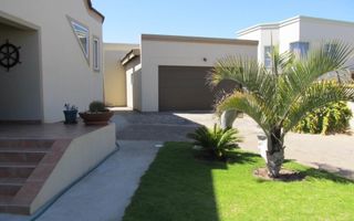4 Bedroom House For Sale in Vogelstrand