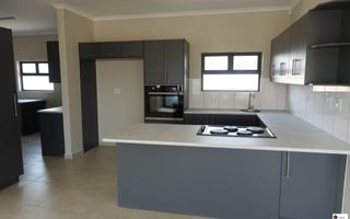 3 Bedroom House For Sale in Mile 4 Ext 1