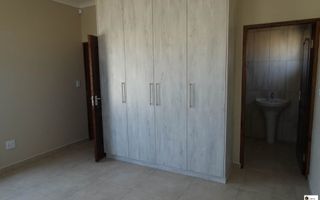 3 Bedroom House For Sale in Mile 4 Ext 1