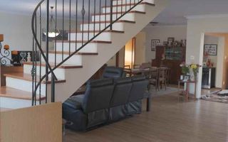 5 Bedroom House For Sale in Kramersdorf