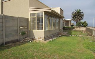 4 Bedroom House For Sale in Vineta