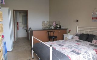 4 Bedroom House For Sale in Vineta