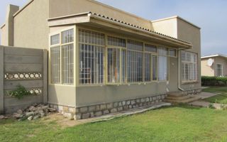 4 Bedroom House For Sale in Vineta