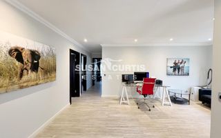 3 Bedroom House For Sale in Long Beach