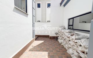 3 Bedroom House For Sale in Long Beach
