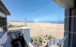 3 Bedroom House For Sale in Long Beach