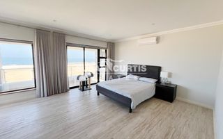 3 Bedroom House For Sale in Long Beach