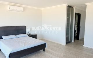 3 Bedroom House For Sale in Long Beach