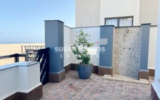 3 Bedroom House For Sale in Long Beach