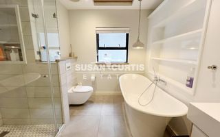 3 Bedroom House For Sale in Long Beach