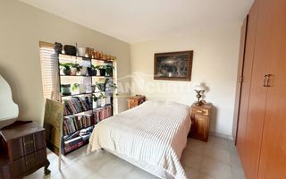 3 Bedroom Townhouse For Sale in Long Beach